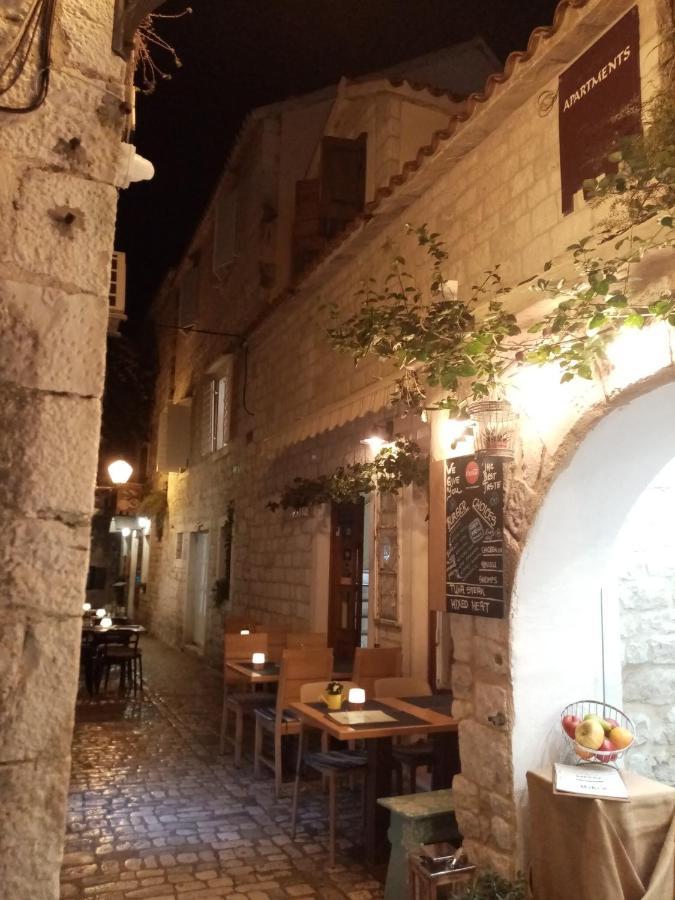 Apartments & Rooms Trogir Stars Free Parking 외부 사진