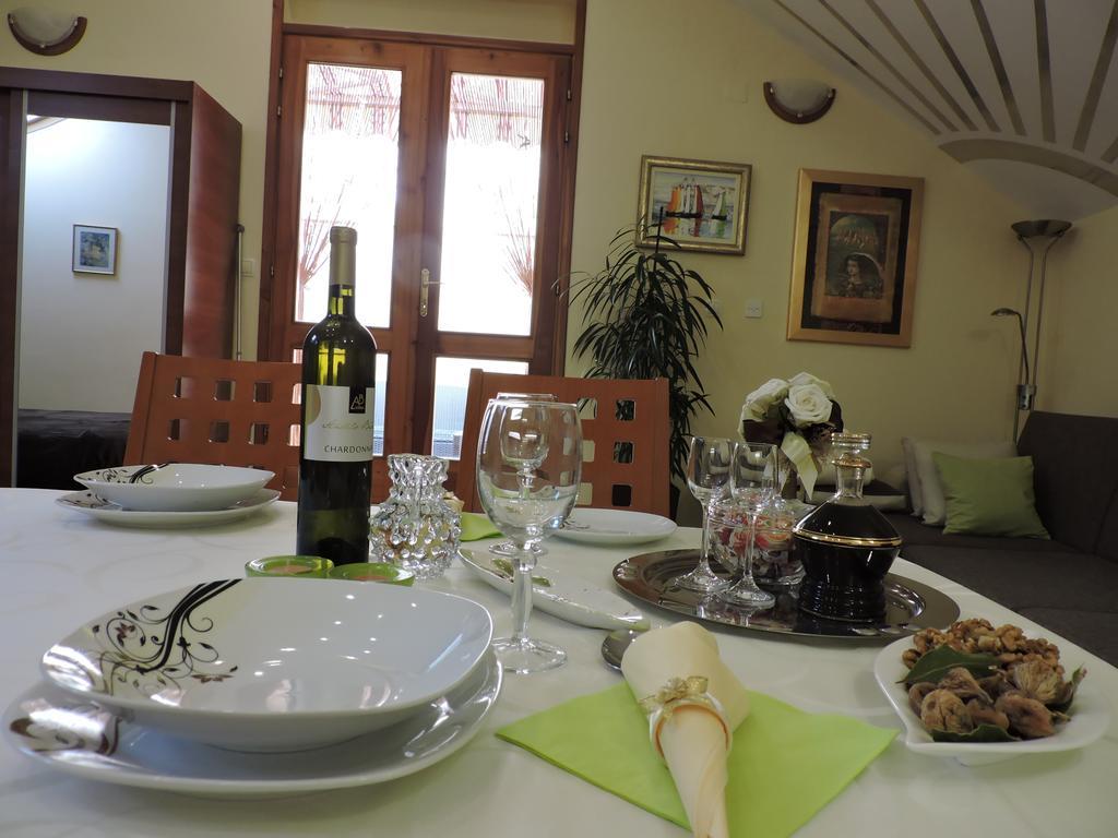 Apartments & Rooms Trogir Stars Free Parking 외부 사진